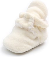 Myggpp fluffy warme baby slofjes met anti slipzool wit 6-12 mnd/12 cm