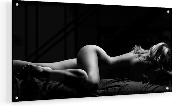 Artaza Glasschilderij - Vrouw Naakt in Bed - Erotiek - Zwart Wit - 60x30 - Klein - Plexiglas Schilderij - Foto op Glas