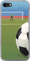 Geschikt voor iPhone 7 hoesje - Een illustratie van een voetbal op het veld in het stadion - Jongens - Meiden - Kids - Siliconen Telefoonhoesje