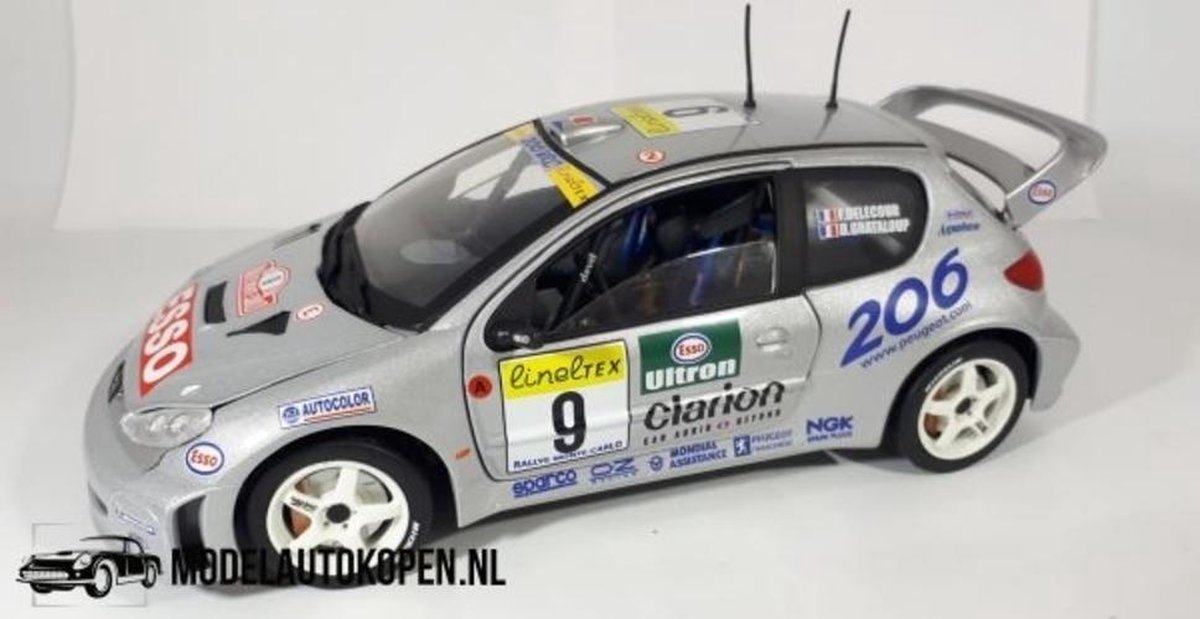 Voiture miniature de collection 1.18 206 WRC Rallye de Monté Carlo 2003 Richard Burns par Solido - Collection