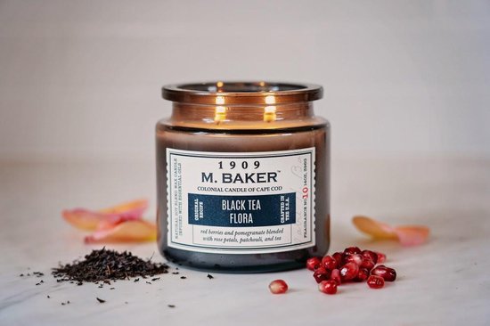 Colonial Candle – M Baker Black Tea Flora - 396 grammes