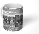 Mok - Koffiemok - Olifant - Zwart - Wit - Savanne - Mokken - 350 ML - Beker - Koffiemokken - Theemok