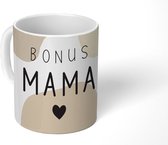 Mok - Koffiemok - Spreuken - Quotes Bonus mama - Moeder cadeautje - Moederdag - Mama - Mokken - 350 ML - Beker - Koffiemokken - Theemok - Mok met tekst