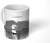 Mok - IJsbergen in de Disko-baai IJsfjord van Ilulissat Groenland - zwart wit - 350 ML - Beker