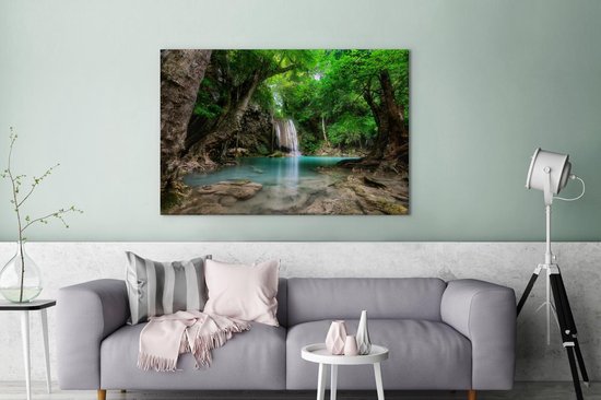 Canvas Schilderij Jungle - Waterval - Planten - Water - Natuur - 120x80 cm - Wanddecoratie - OneMillionCanvasses