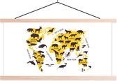 Wanddecoratie - Wereldkaart - Geel - Dieren - Schoolplaat - 150x75 cm - Textielposter - Textiel poster