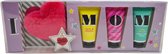 I Love MOM cadeau pakket met sleutelhanger - Showergel / Body Scrub / Body Lotion - Multicolor - Cadeau Pakket - Moederdag - Verjaardag - Mama -3x 30 ml
