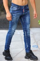 Straight Denim Jeans Persoonlijkheid Baard Effect Designer Vernietiging Broek Geruïneerd Krassen Straight Ripped Fashion