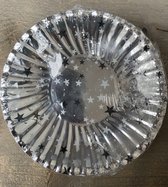 60 wegwerpbordjes Ø10cm zilver met sterretjes (LET OP KLEINE BORDJES) (voor warme en koude gerechten)
