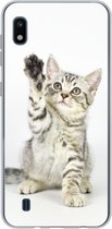Geschikt voor Samsung Galaxy A10 hoesje - Kitten - Poot - Wit - Meisjes - Kinderen - Jongens - Kind - Siliconen Telefoonhoesje
