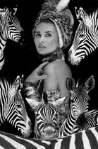 80 x 120 cm - Glasschilderij - Fotoshoot tussen de zebra's - schilderij fotokunst - foto print op glas