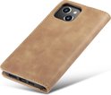 Étui portefeuille marron, fermé, montrant le dos du téléphone et la caméra.
