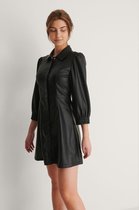na-kd PU mini-jurk met pofmouwen
 - Maat EU 36