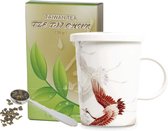 Cadeau  set voor vriendin, moeder, oma of vrouw bestaande uit 50 gram thee theebeker kraanvogel wit 300 ml plus stalen maatlepel.