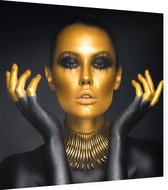 Mooie vrouw in zwart en goud - Foto op Dibond - 40 x 40 cm