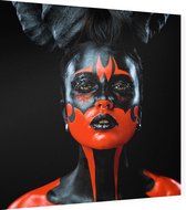 Vrouw als duivelse schoonheid - Foto op Dibond - 40 x 40 cm
