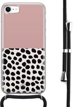 iPhone SE 2020 hoesje met koord - Stippen roze | Apple iPhone SE (2020) crossbody case | Zwart, Transparant | Gestipt