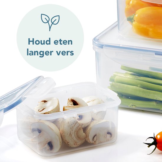 Boîte de conservation transparente avec couvercle bleu, remplie de champignons. En arrière-plan, une autre boîte avec du poivron jaune et des tiges vertes. Texte circulaire : 'Garder les aliments frais plus longtemps'.