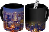 Magische Mok - Foto op Warmte Mok - Lichtkoepel boven de stad Osaka in Japan - 350 ML