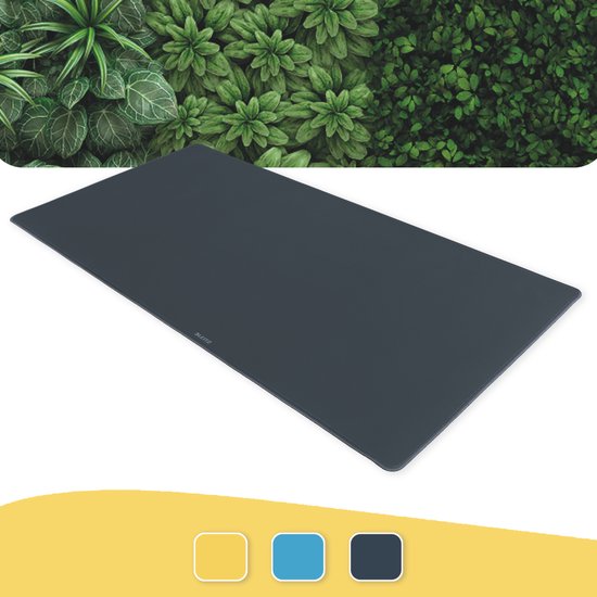 Donkergrijze bureauonderlegger van 80 x 40 cm met laptop, muis en notitieboek.