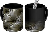 Magische Mok - Foto op Warmte Mok - Een close-up van een leren bank - 350 ML