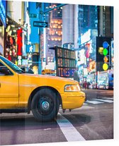 Close-up van een gele taxi op Times Square in New York - Foto op Plexiglas - 80 x 80 cm