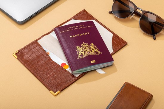 Saetti Paspoort Hoesje - Luxe Reisetui Paspoorthouder - Zwart - Echt Leer