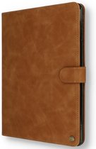 iPad Air 10.9 2020 (4e gen) Bookcase hoesje - CaseMe - Effen Cognac - Kunstleer