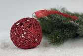 Oneiro's luxe kerstbal KROS Rood– ø10 cm - kerstbal - luxe verpakking – kerstcollectie – kerstdecoratie – kerstboomhanger – kerstversiering – goud