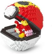 Creboblocks Pokeball met Magicrap 452 Nanoblocks