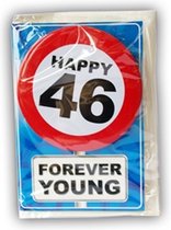 Happy age kaart 46 jaar (wenskaart met button)