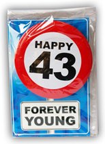 Happy age kaart 43 jaar (wenskaart met button)