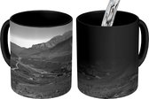 Magische Mok - Foto op Warmte Mok - Bergen - Azerbeidzjan - Zwart - Wit - 350 ML