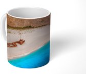 Mok - Een eiland met helder water - 350 ML - Beker