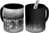 Magische Mok - Foto op Warmte Mok - Verlichte brug in Rome - zwart wit - 350 ML