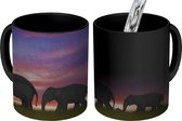 Magische Mok - Foto op Warmte Mok - Silhouette lopende olifanten - 350 ML