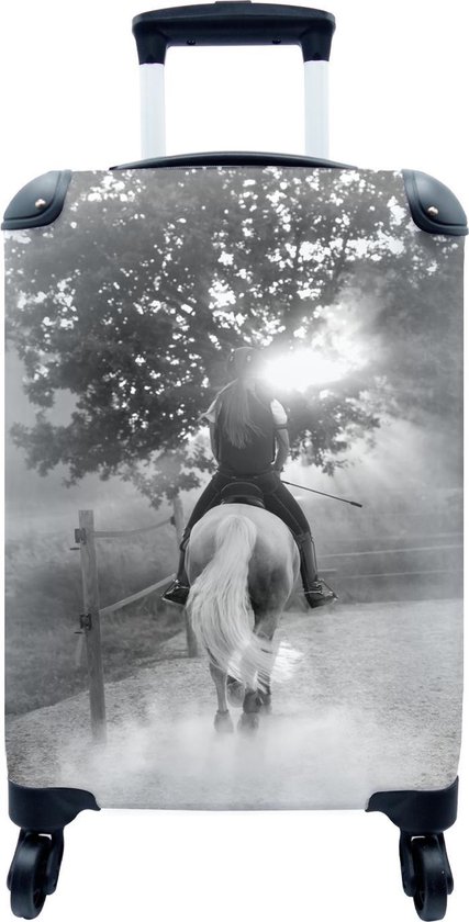 Valise - Adolescent sur un cheval blanc au coucher du soleil - noir et  blanc -... | bol.com