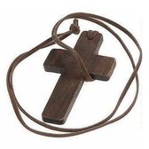 Collier croix chrétienne en bois marron