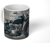 Mok - Koffiemok - Zijaanzicht van een antieke motorfiets - Mokken - 350 ML - Beker - Koffiemokken - Theemok