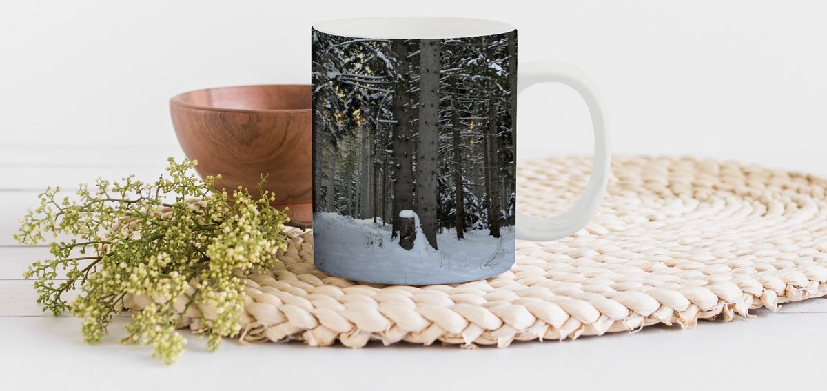 Mok - Koffiemok - De winterbomen in het bos bij Wenen in Oostenrijk - Mokken - 350 ML - Beker - Koffiemokken - Theemok