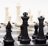Afbeelding van het spelletje Opvouwbaar schaakbord - mini schaak bord – Schaakspel – met schaakstukken – Schaakspellen – Magnetisch - Draagbaar
