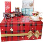 Luxe Kerstpakket-uniek pakket-kerst cadeau- kado december-cadeau voor vrouw – geschenk : porselein-thee-koekjes-honing-blauwe Yankee kaarsen