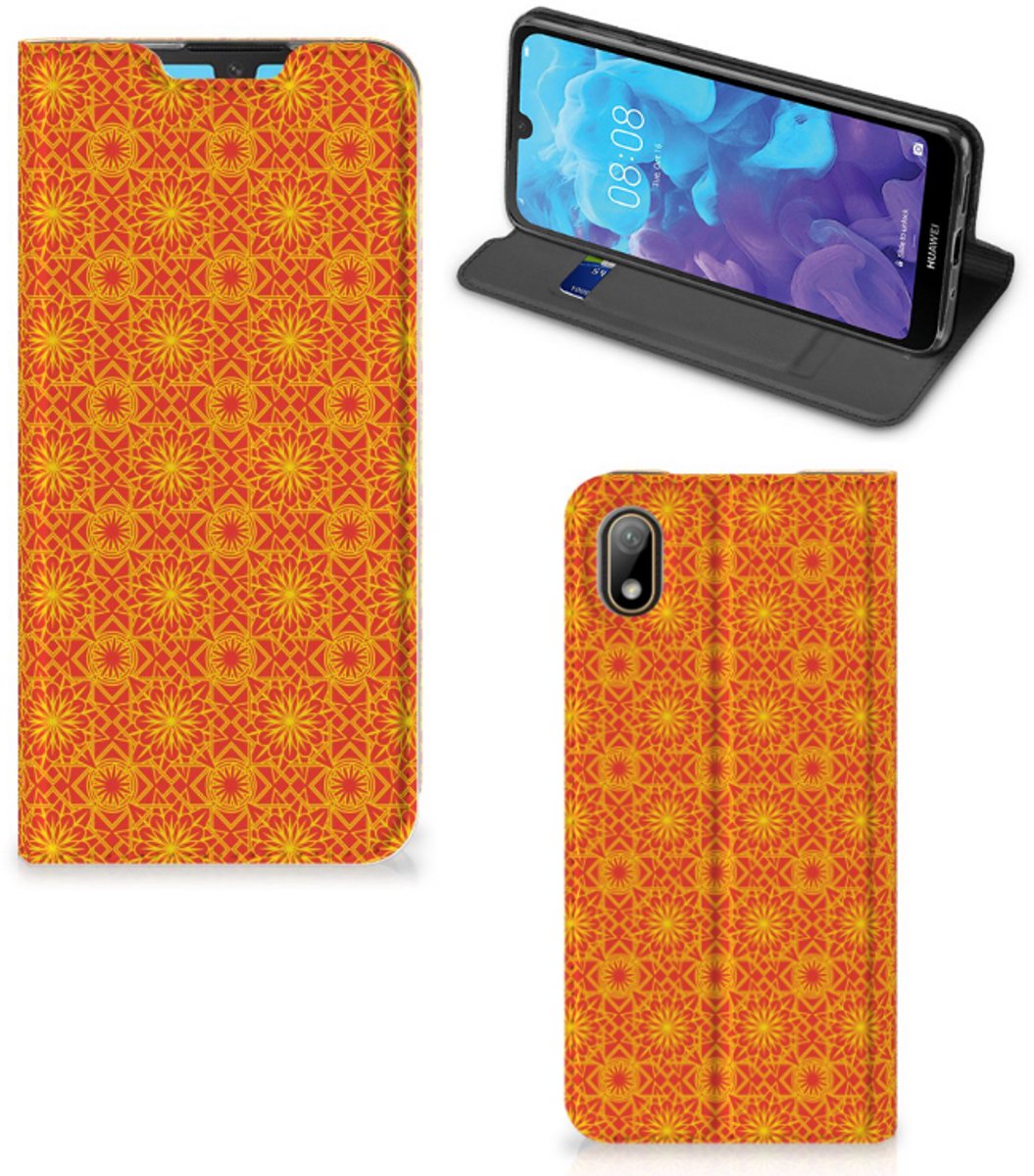 Huawei Y5 (2019) Hoesje met Magneet Batik Oranje