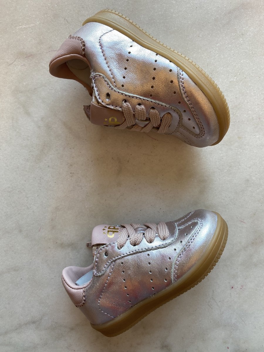 Pinocchio sneaker oud roze maat 22