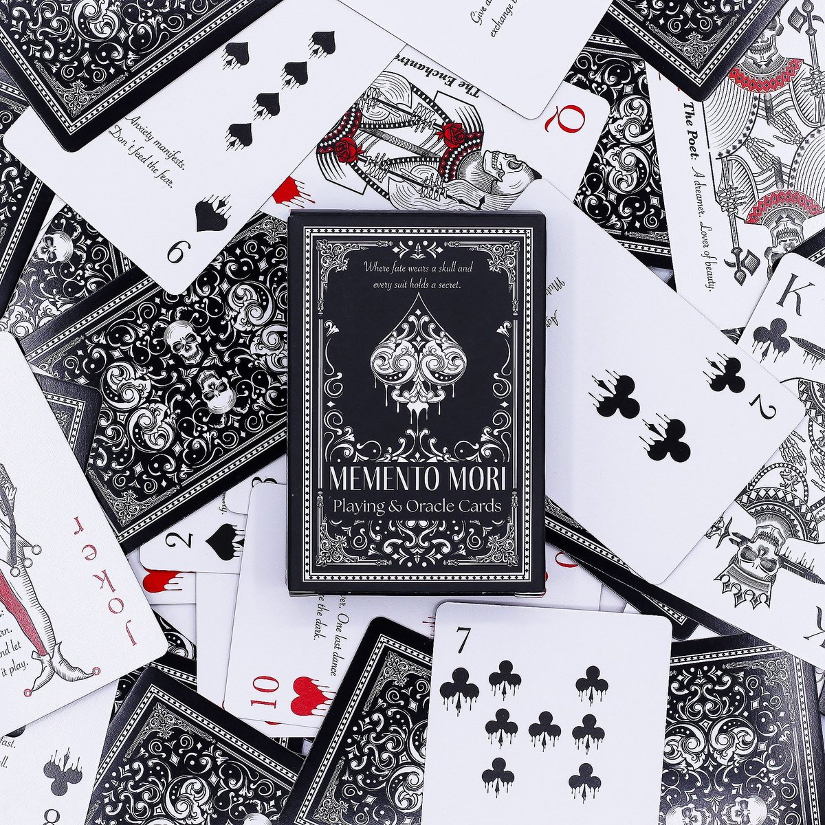 2 x Memento Mori Gothic Speel & Orakelkaarten