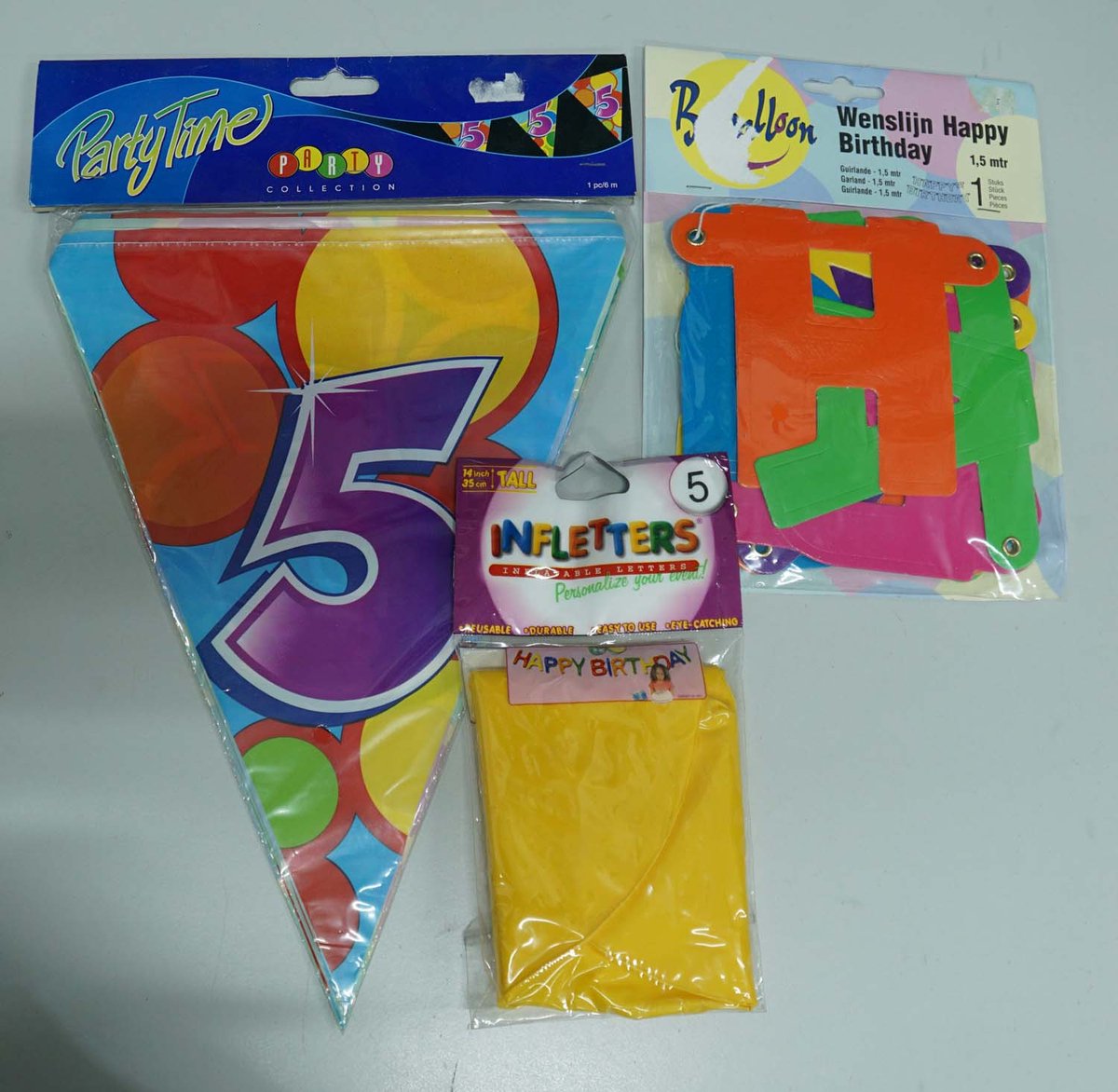 Verjaardag versierpakket 5 jaar met geel cijfer - slinger 5 - opblaasletter geel 5 - slinger Happy Brithday - slingers voor 5 jarige leeftijd - versiering voor 5 jarige bestaan - feest versiering voor 5 jarig verjaardag - versiering54 jaar
