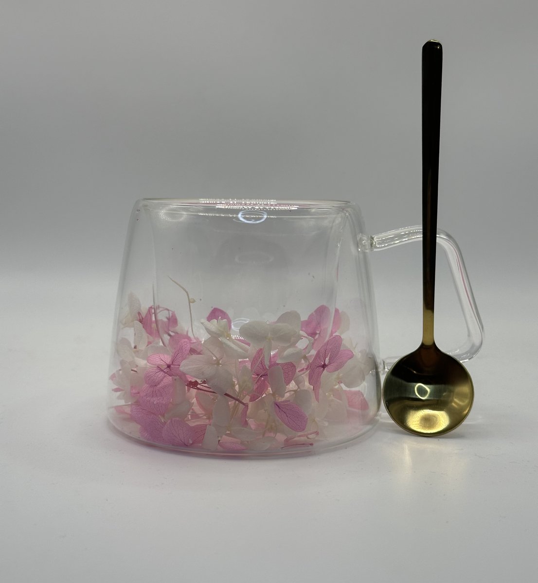 Luxe Cadeau Set voor Haar – Wellness Verwenpakket – Inclusief Beer Kaars, Dubbelwandig Glas met Droogbloemen & Fluffy Sokken – Roze – Valentijn / Verjaardag / Moederdag — cadeau in Cadeau-ideeën - foto 2