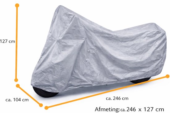Zilverkleurige motorhoes met afmetingen: 246 cm lang, 104 cm breed, 127 cm hoog.
