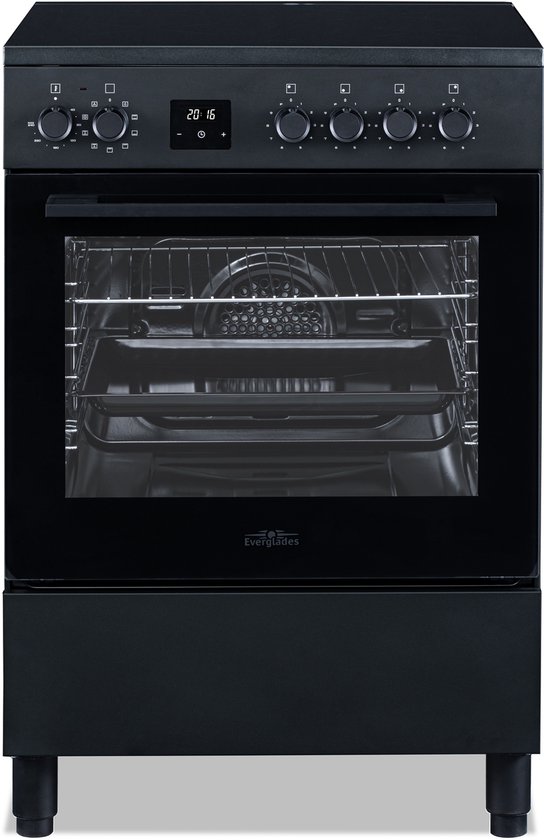 Matzwart 60cm inductiefornuis met vijf draaiknoppen en digitale timer. De oven is gesloten.