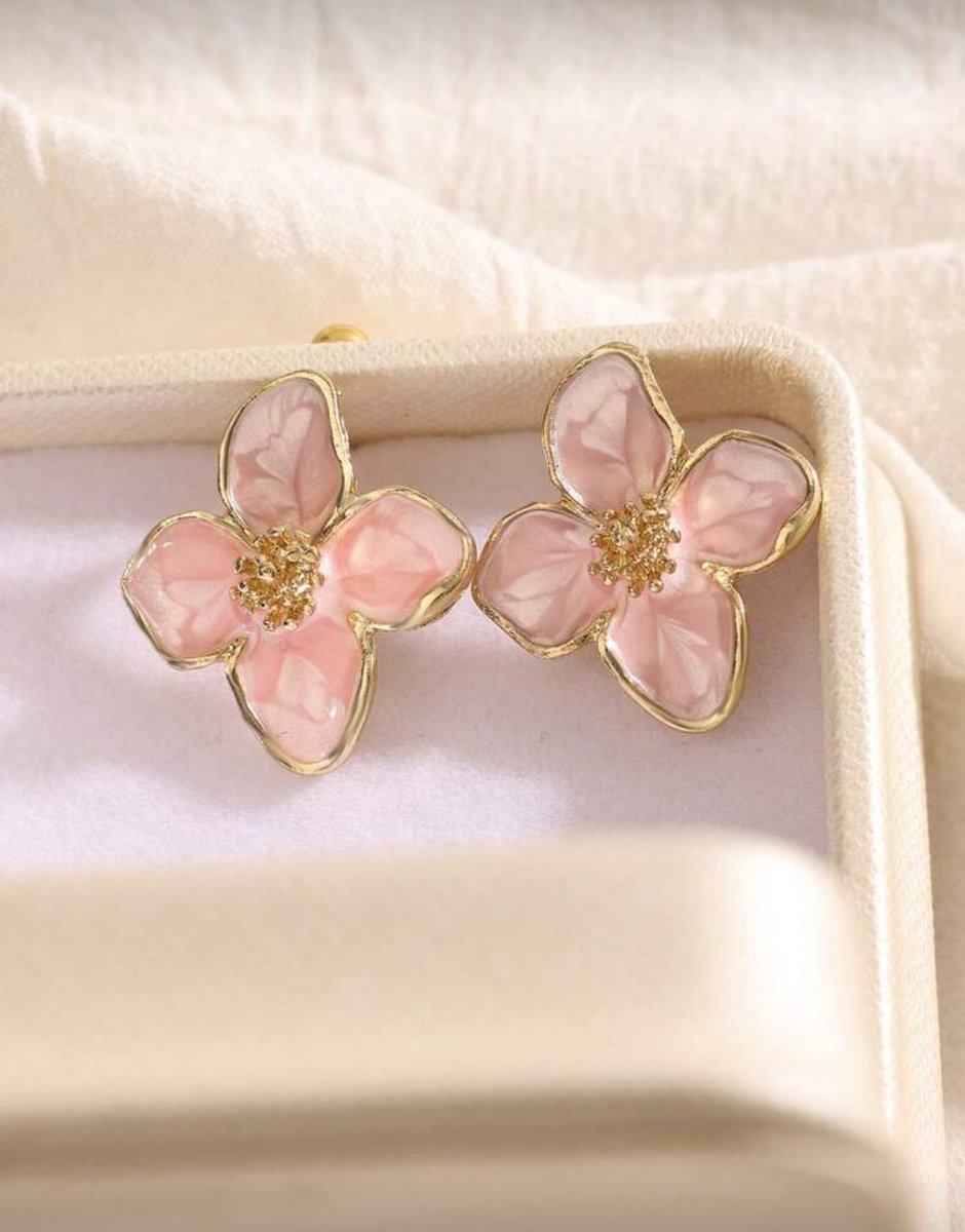 Vintage licht roze Bloemen Oorbellen voor Dames – Resin Inleg & Zinklegering – Elegante Statement Hangers – Sieraden voor Feestdagen, Dagelijks Gebruik, Bruiloften & Valentijn Cadeautje + een gratis armbandje